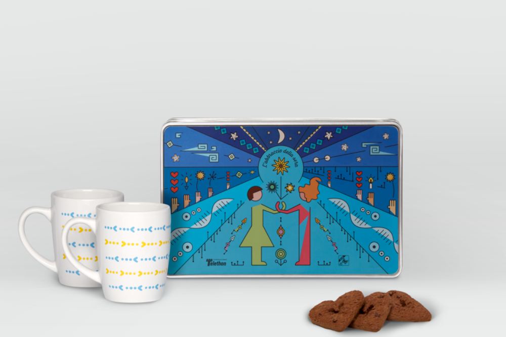 Set 2 mug e Cuore di biscotto con cacao e gocce di cioccolato